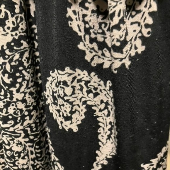 Black and Tan Paisley elastic waisted flouncy lightweight polyester jumpsuit - Picture 7 of 8